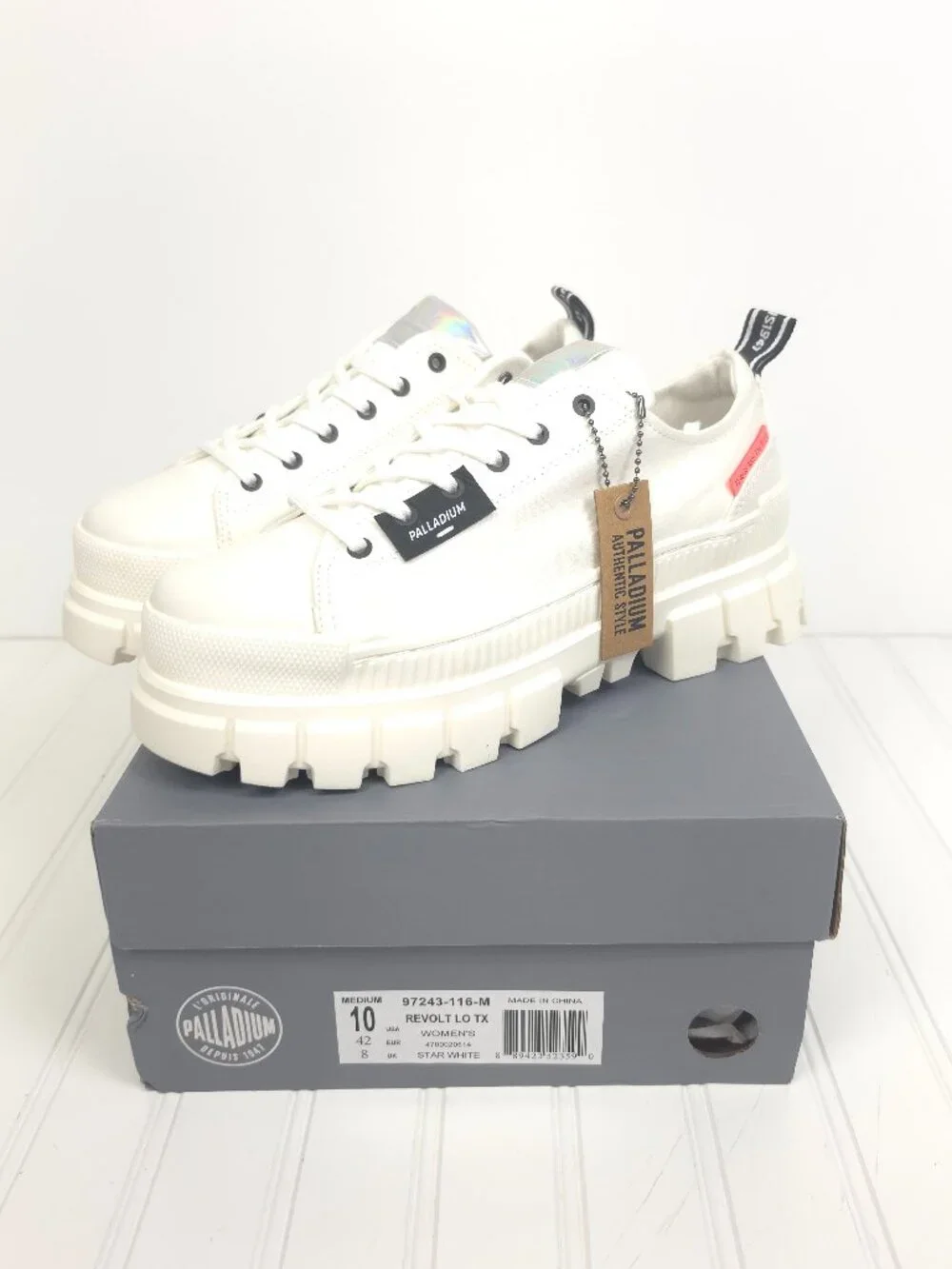 NIB Women's Palladium Revolt Lo TX Platform Laceup Sneakers Size 10